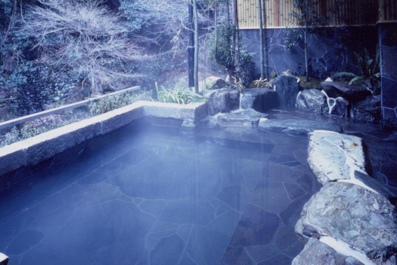 Отель Okumizuma Onsen Kaizuka Экстерьер фото