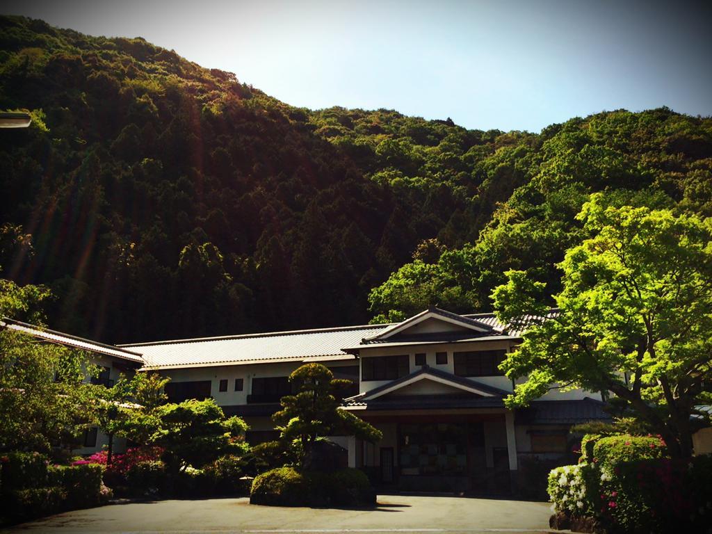 Отель Okumizuma Onsen Kaizuka Экстерьер фото