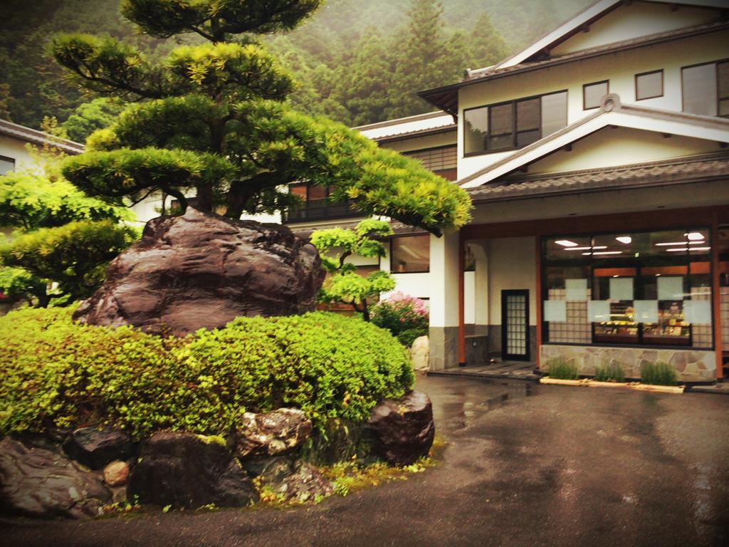 Отель Okumizuma Onsen Kaizuka Экстерьер фото